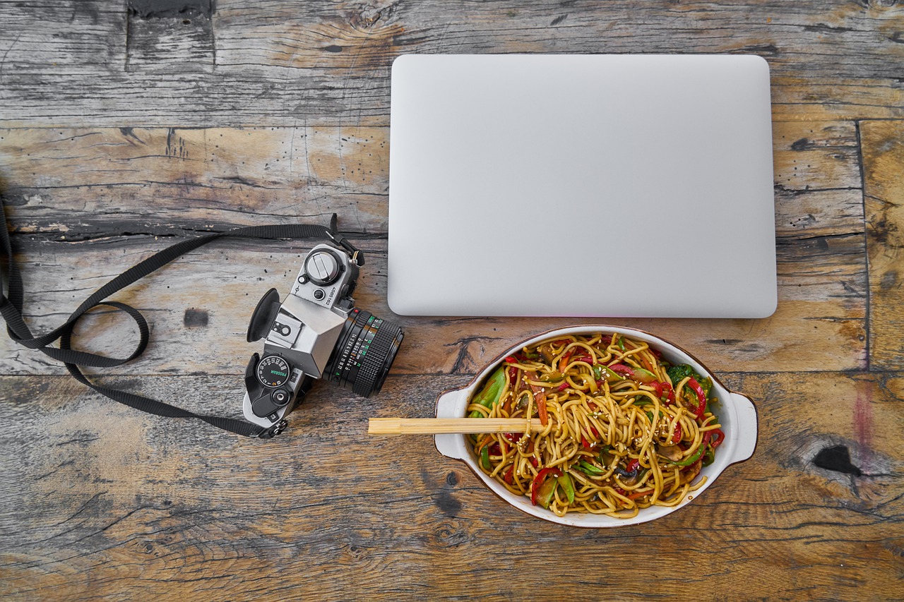 noodle  pasta  laptop free photo