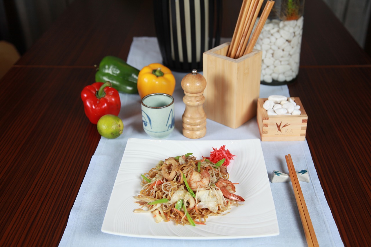 noodles thai pad free photo