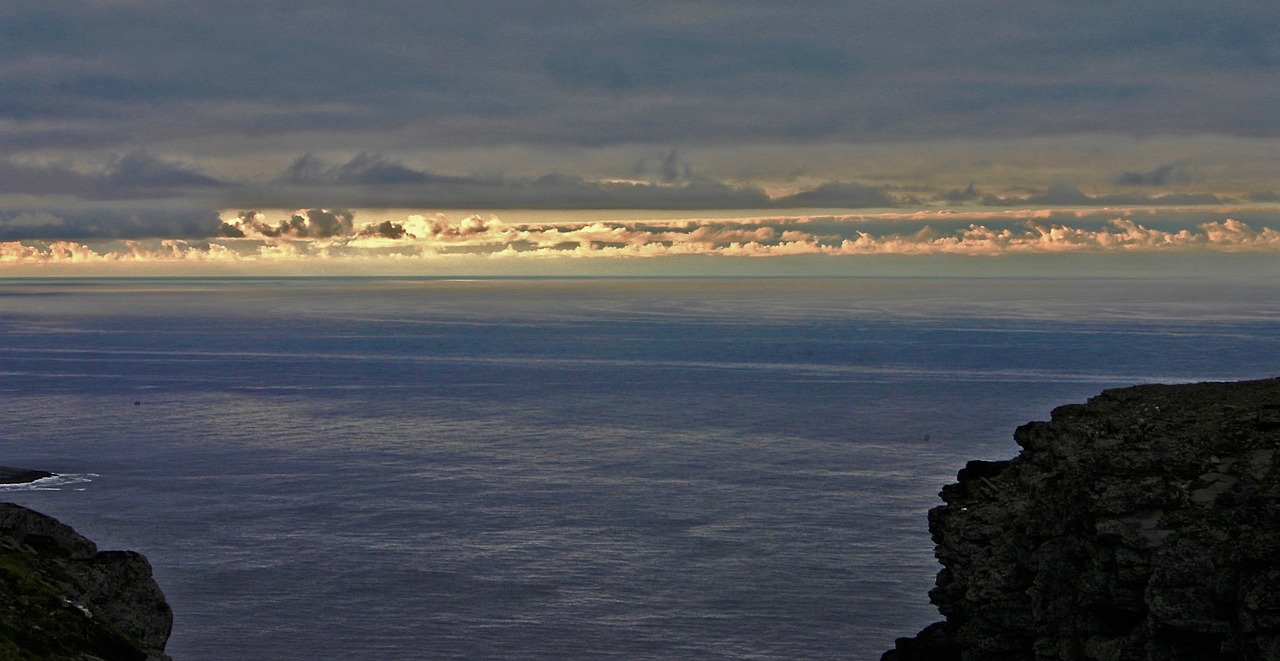 north cape horizon clouds free photo