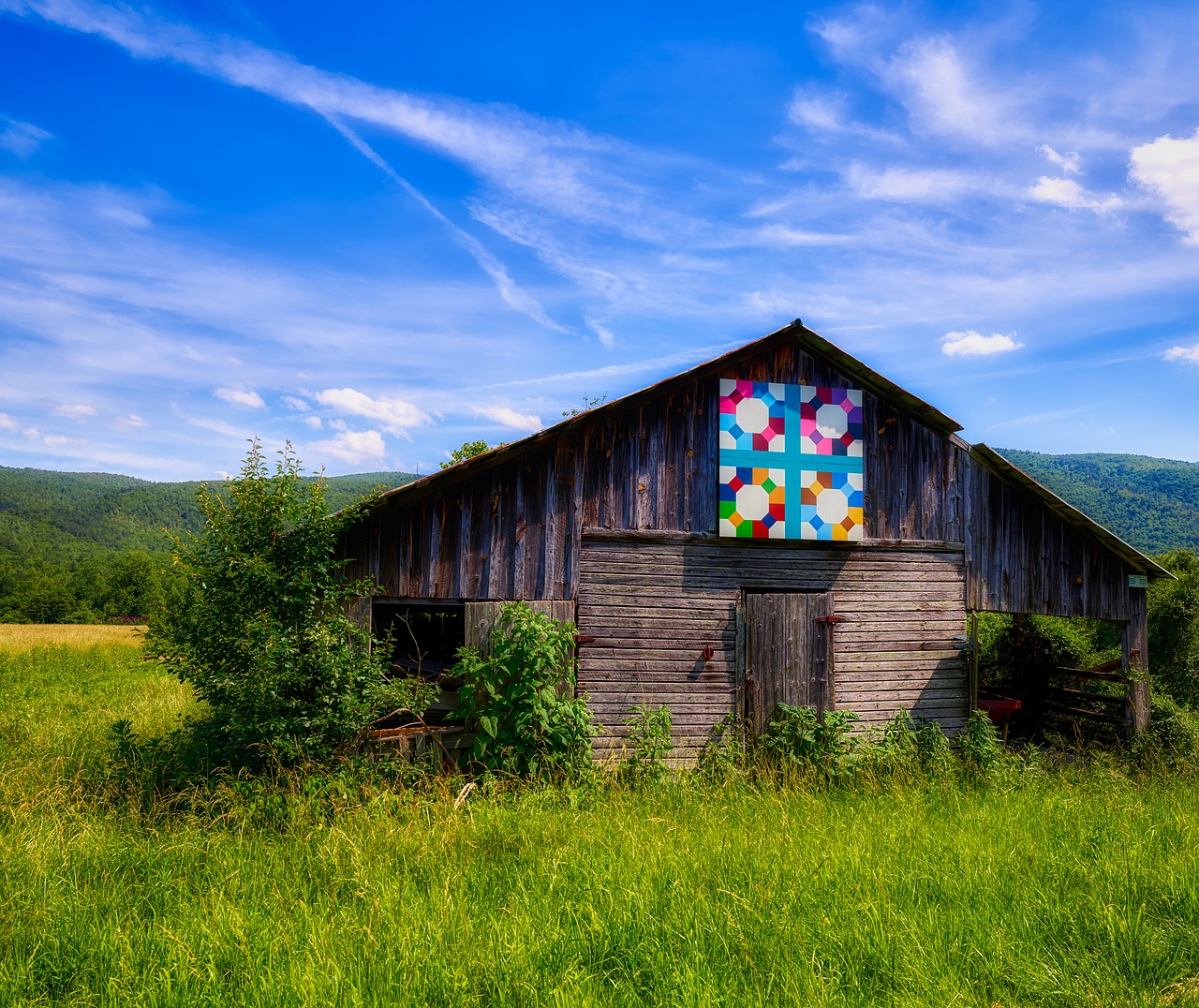 north carolina  quilt barn  farm free photo