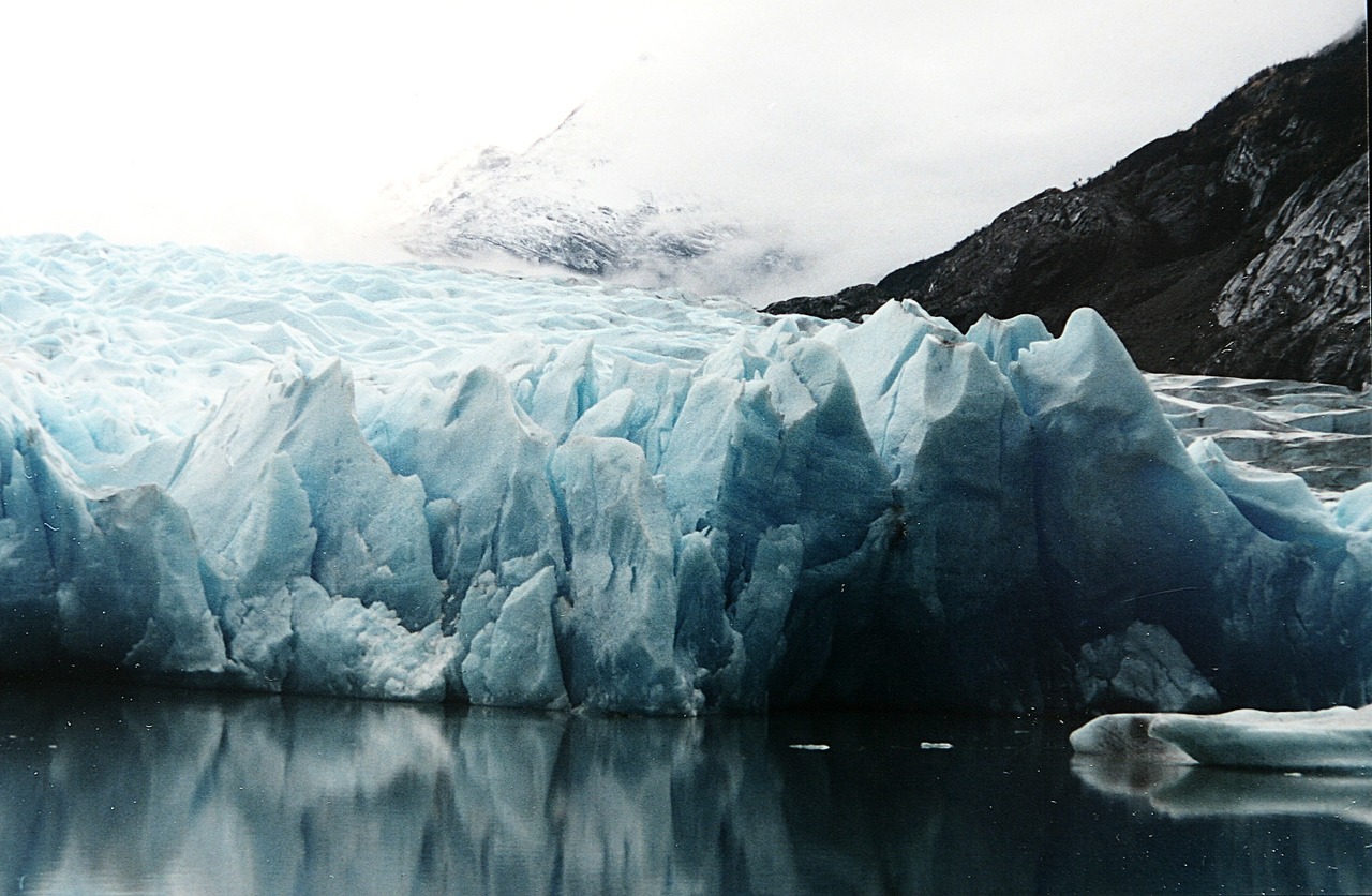 north pole glacier ice free photo
