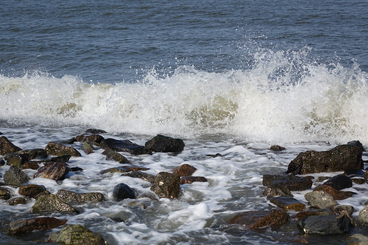 north sea wave spray free photo