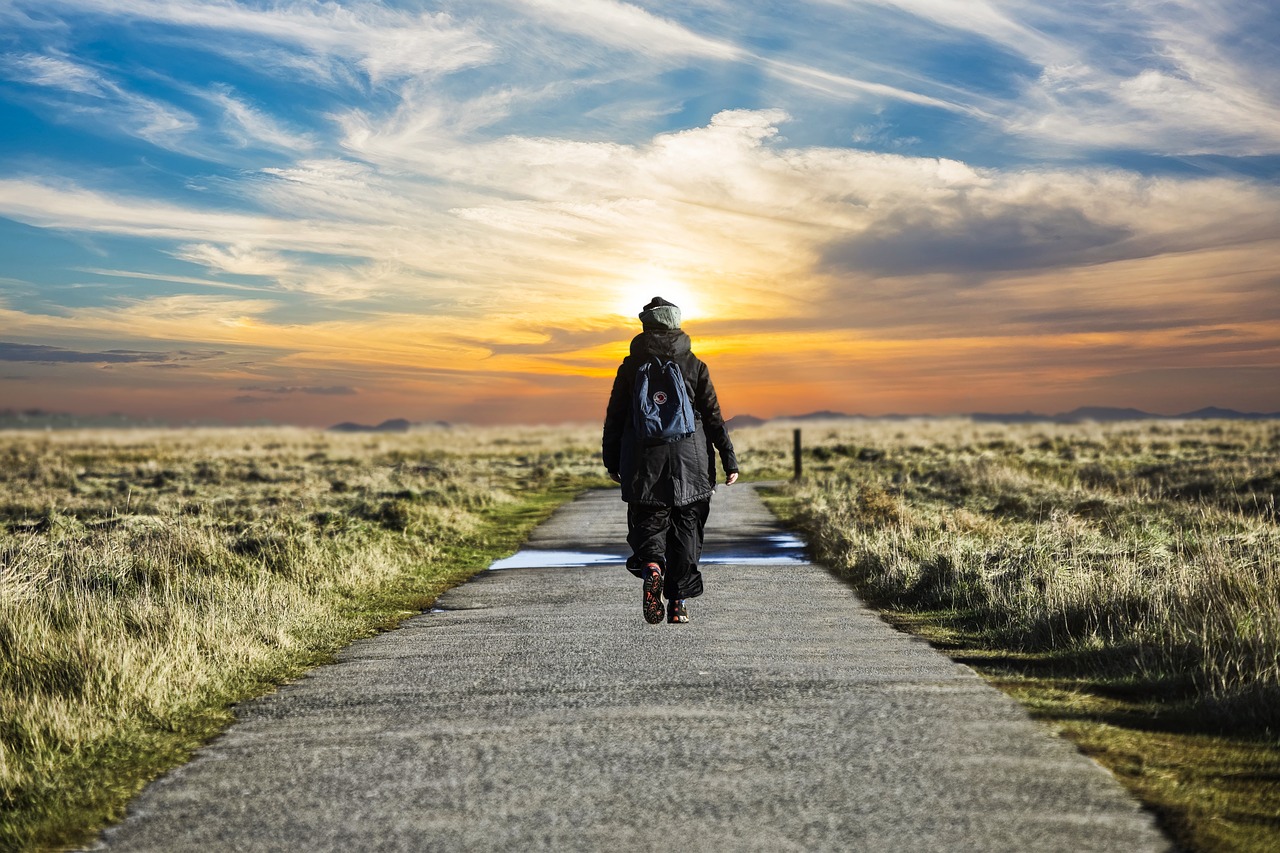 north sea walk alone free photo