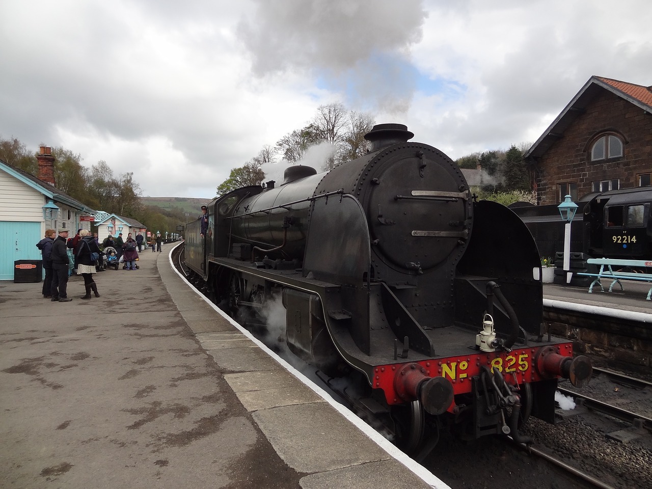 north yorks railway engine free photo