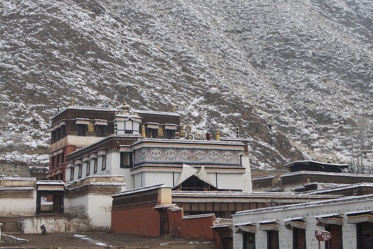 northwest in tibetan areas pull flutter shocked temple free photo