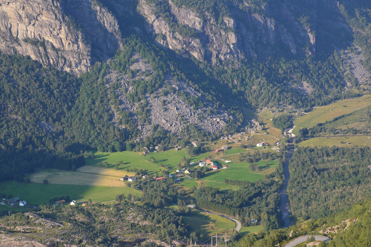 norway kjerag fjord free photo