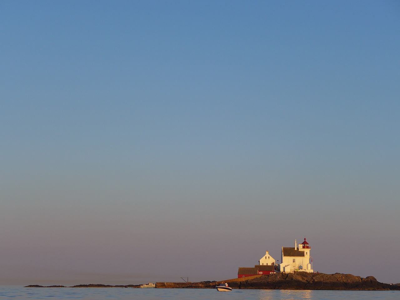 norway lighthouse ocean free photo