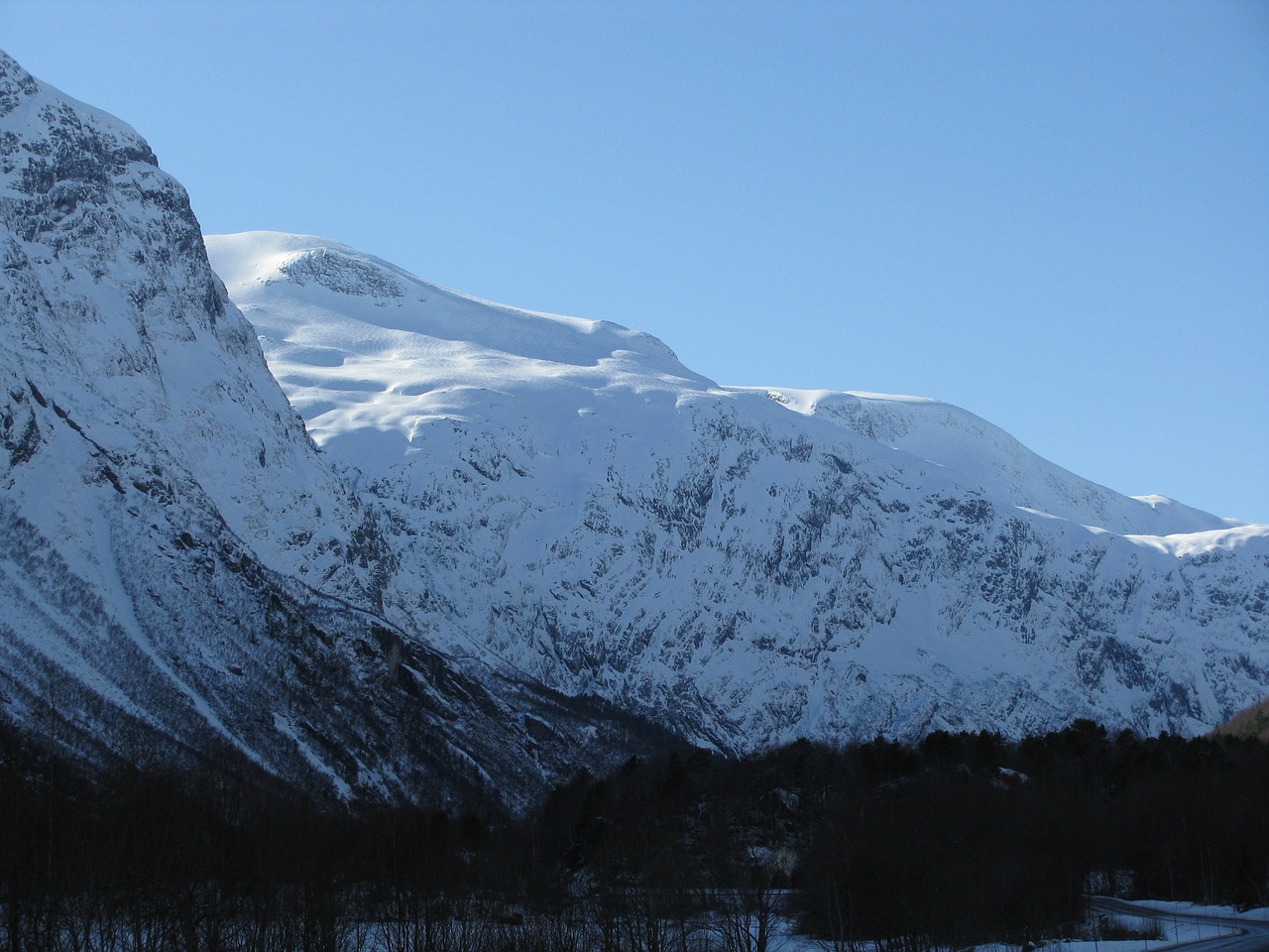 norway mountains snow free photo