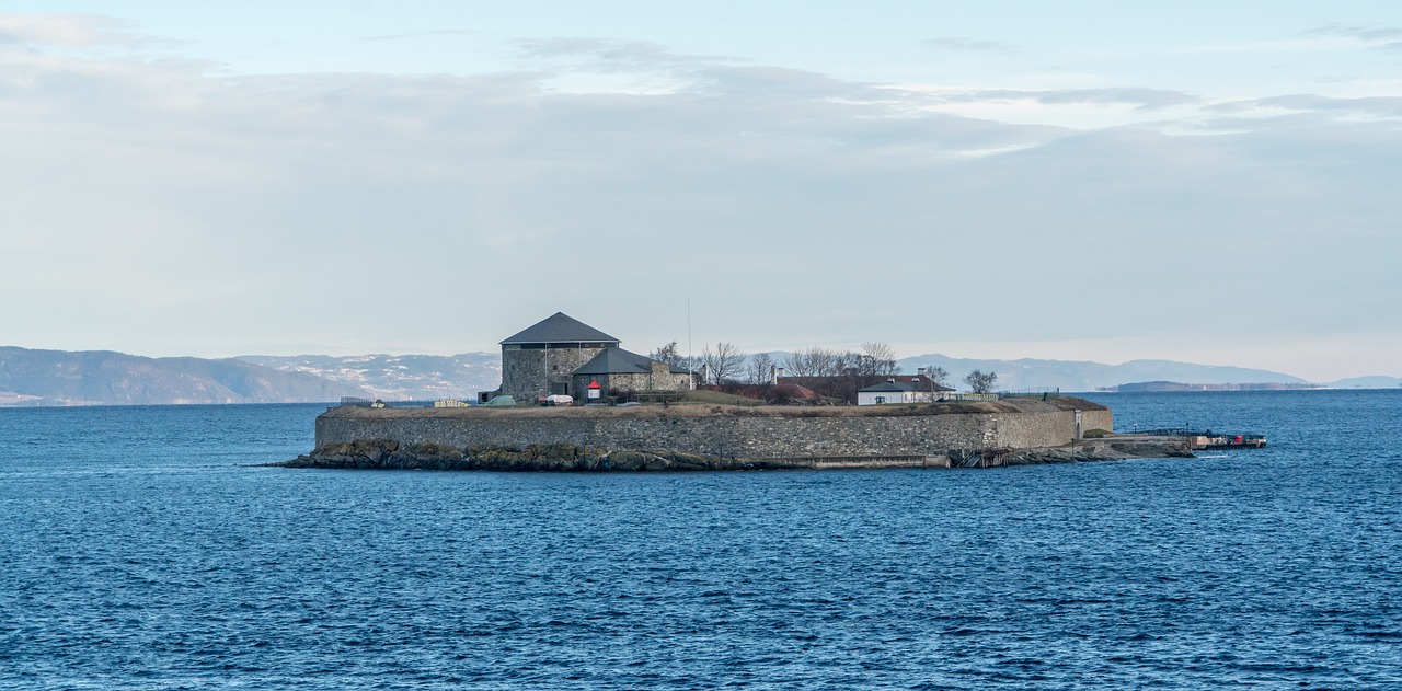 norway  island  sea free photo