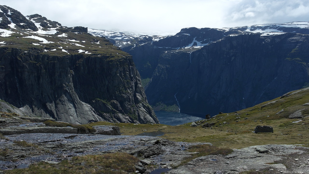 norway trolltunga mountains free photo