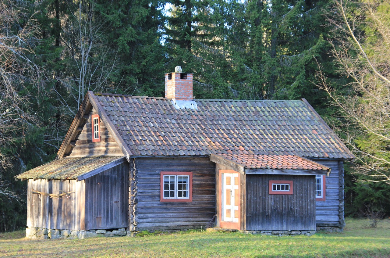 norway log cabin forest free photo