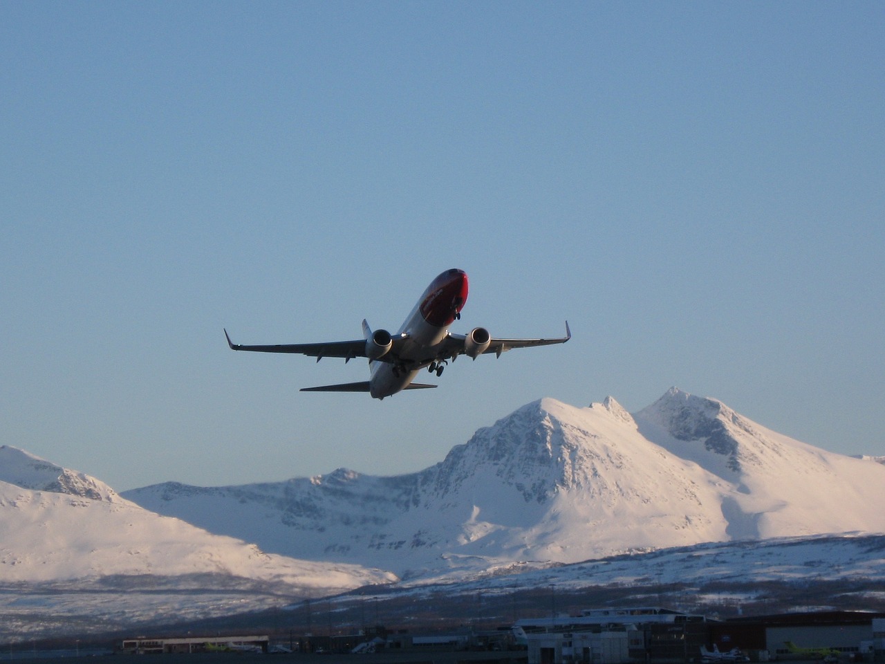 norwegian aircraft airplane free photo