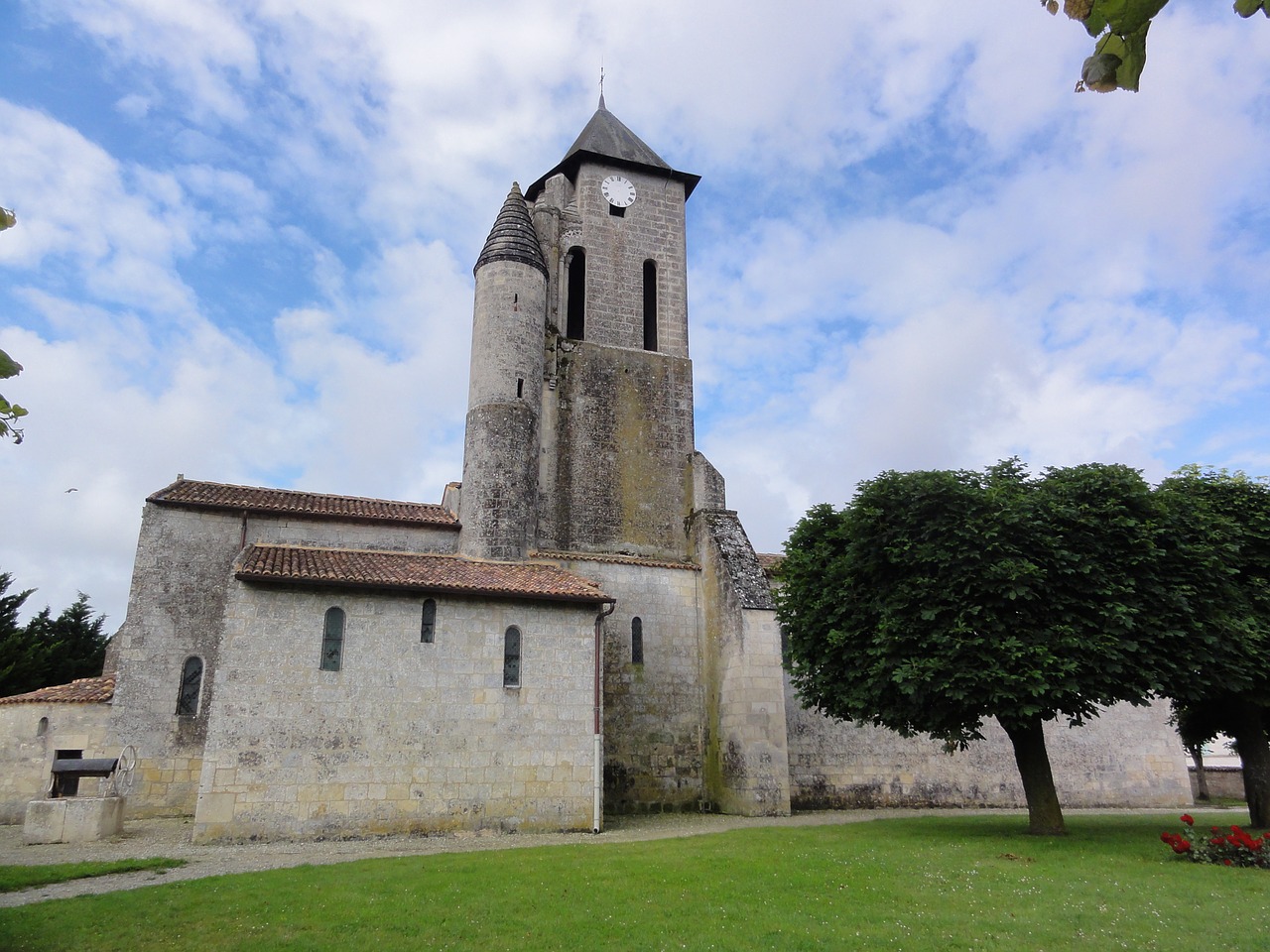 notre dame berneuil church free photo