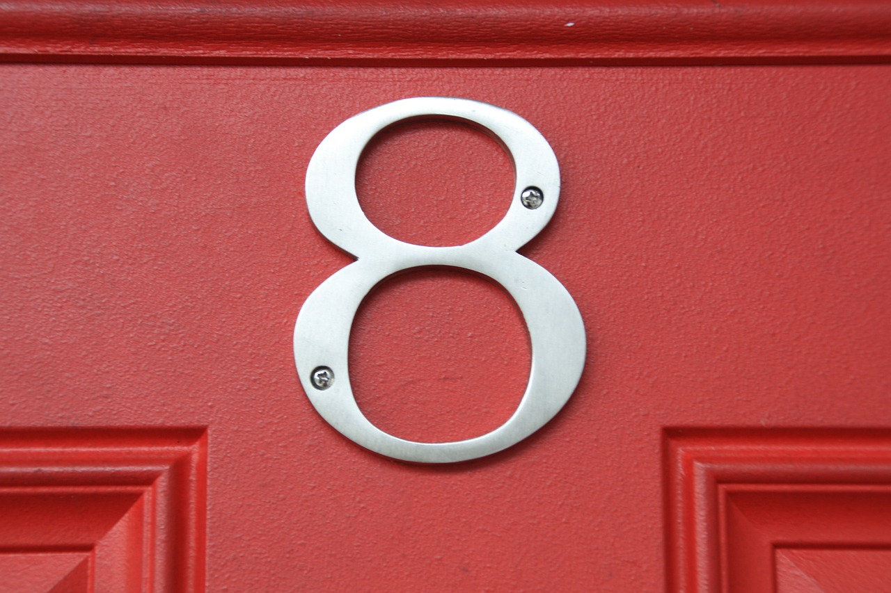 number 8 door close-up free photo