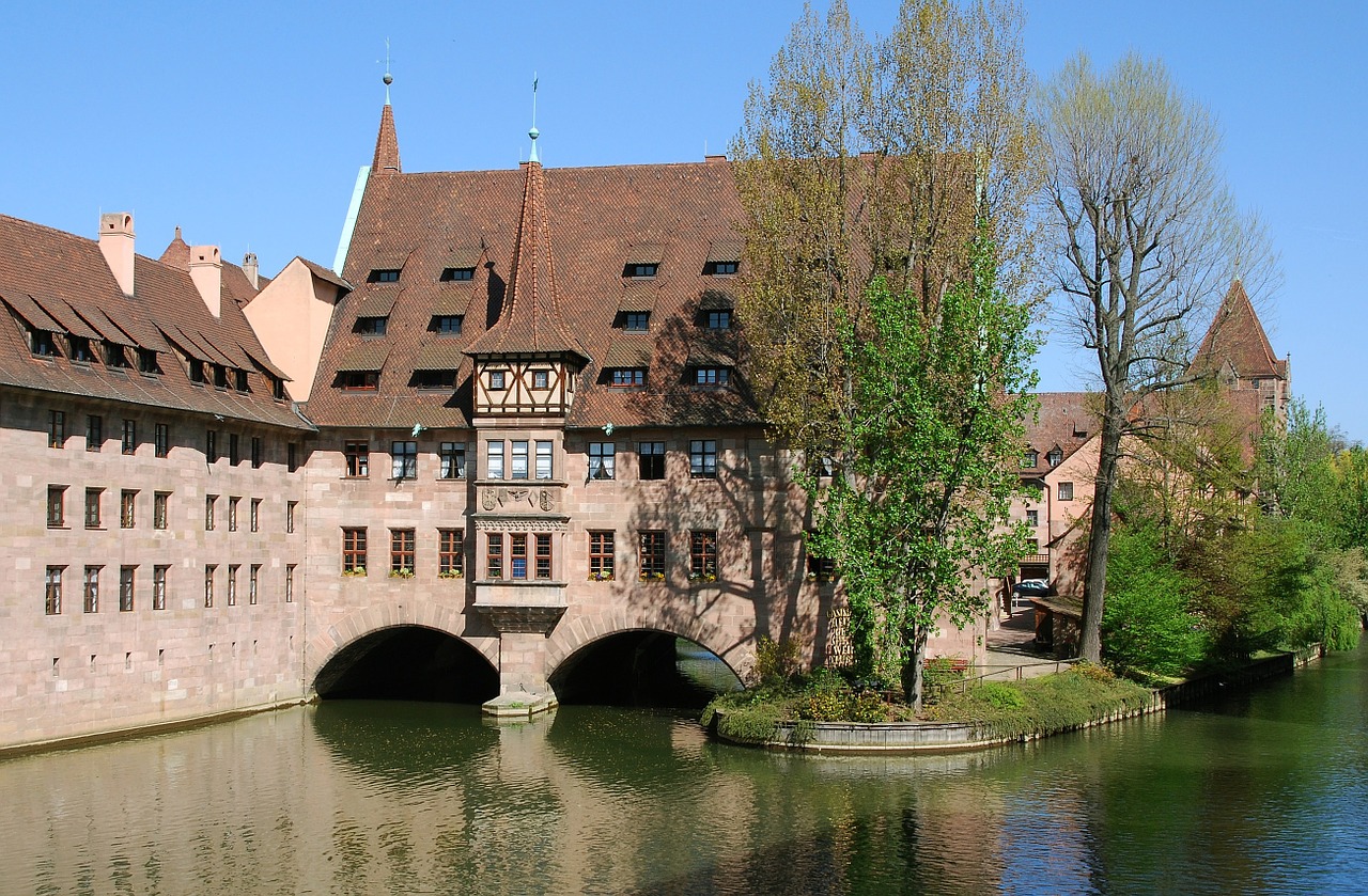 nurnberg city houses free photo