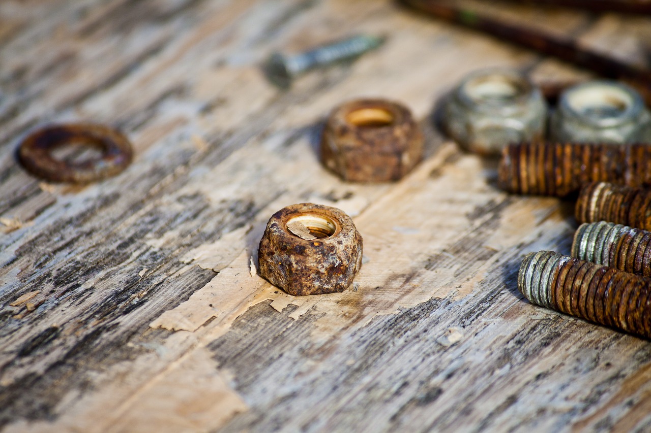 nuts bolt rust free photo