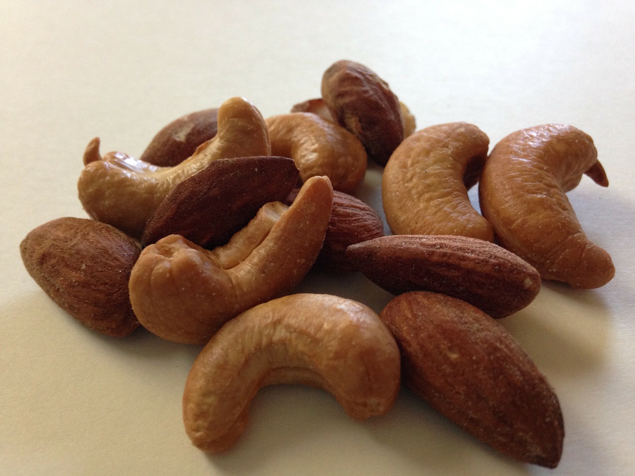 nuts cashew almond free photo