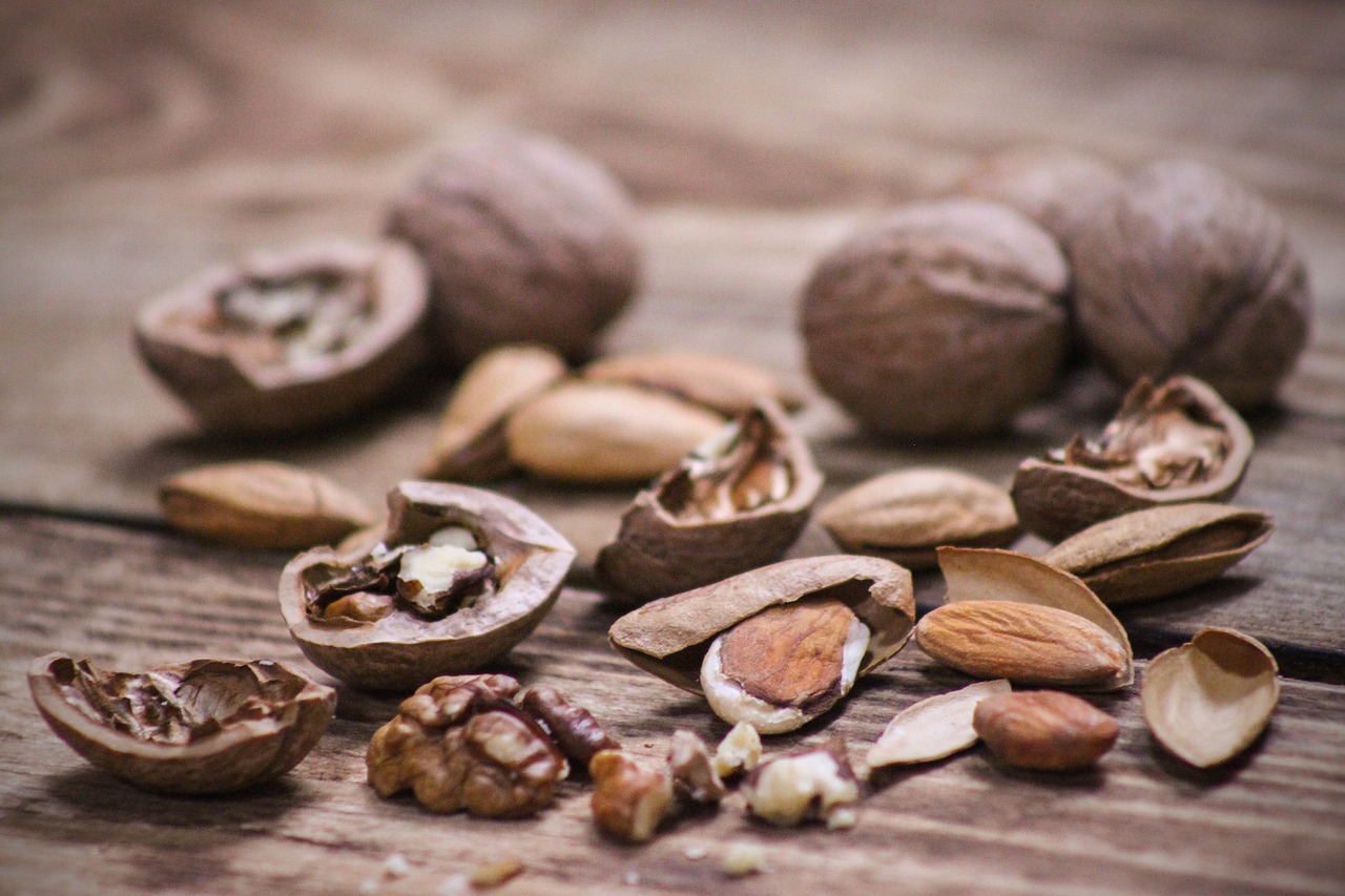 nuts walnut almond free photo