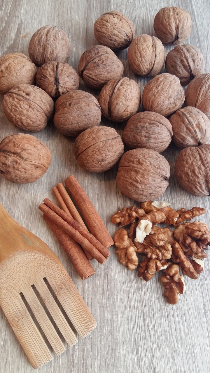 nuts  nut  cinnamon free photo