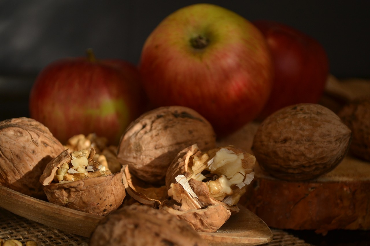 nuts  apples  autumn free photo