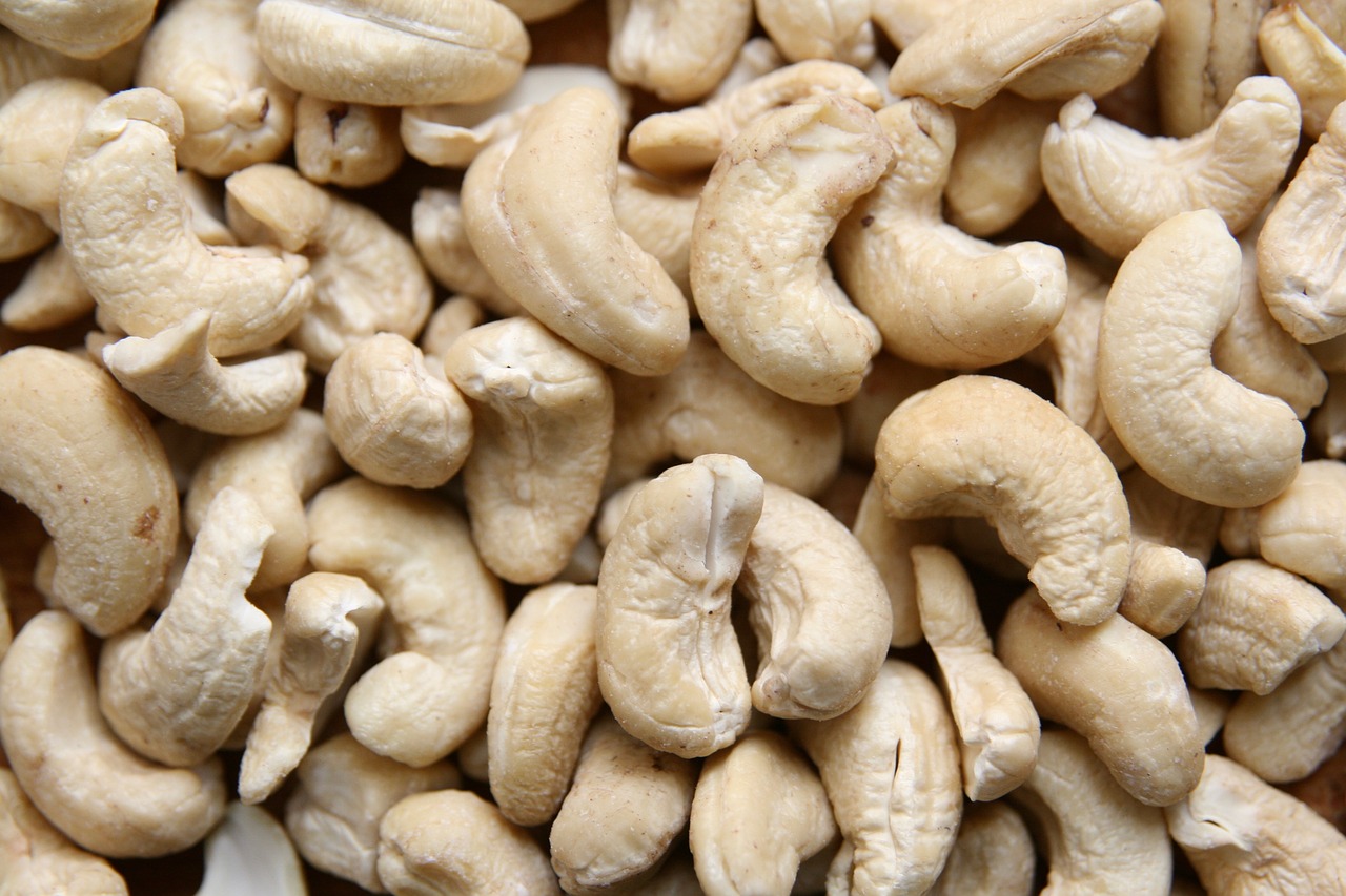 nuts  food  cashew free photo