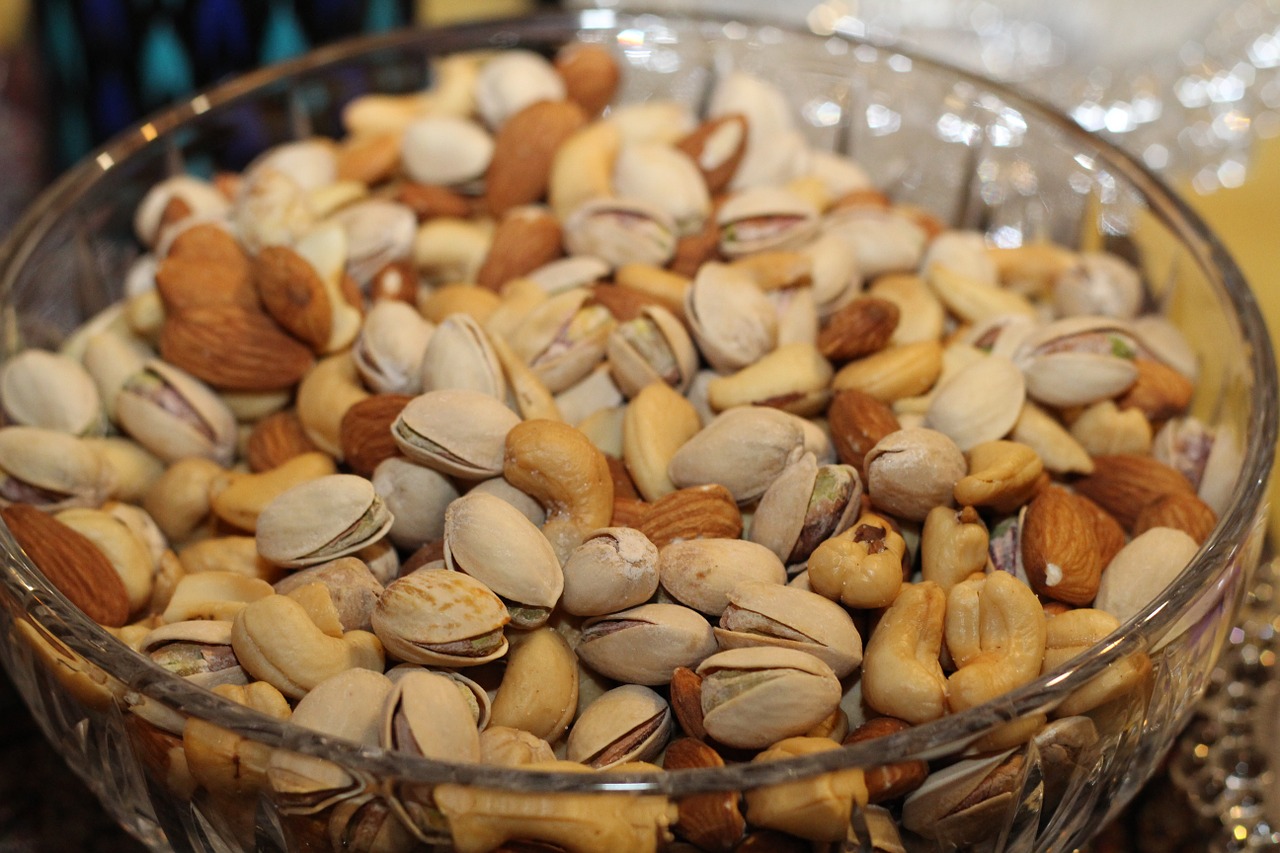 nuts pistachios snack free photo