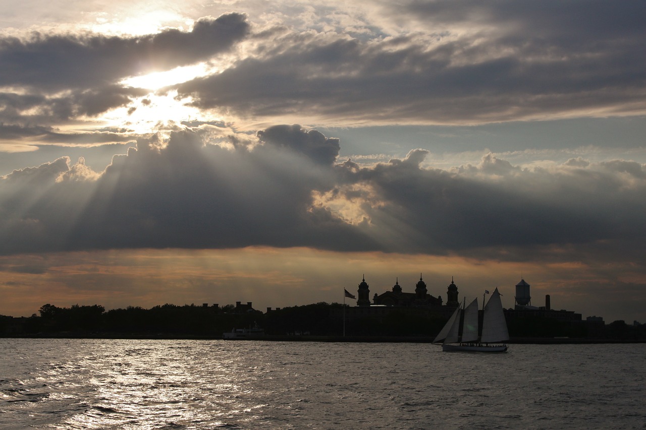 nyc sunset sailboat free photo