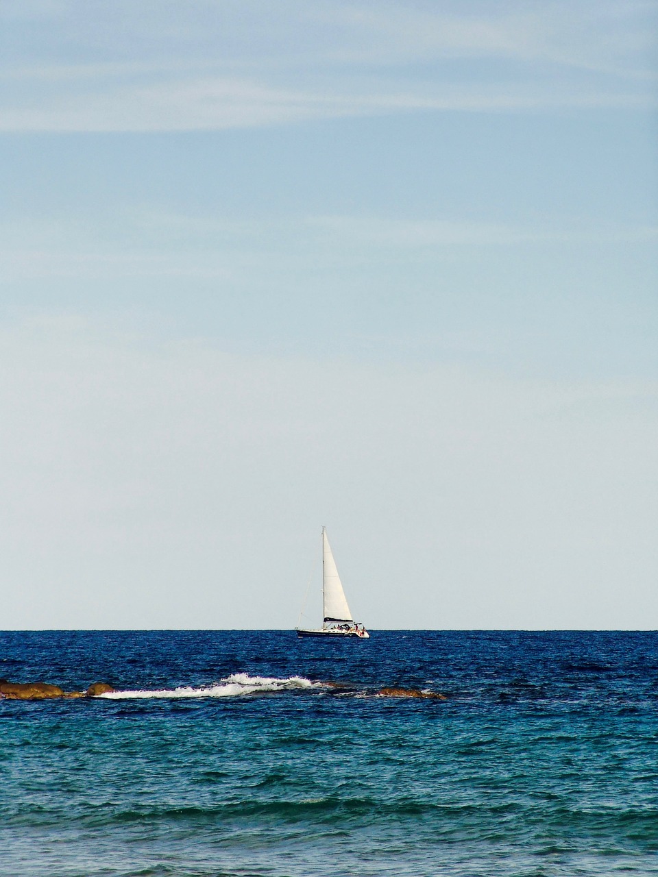 ocean sailing boat sea free photo