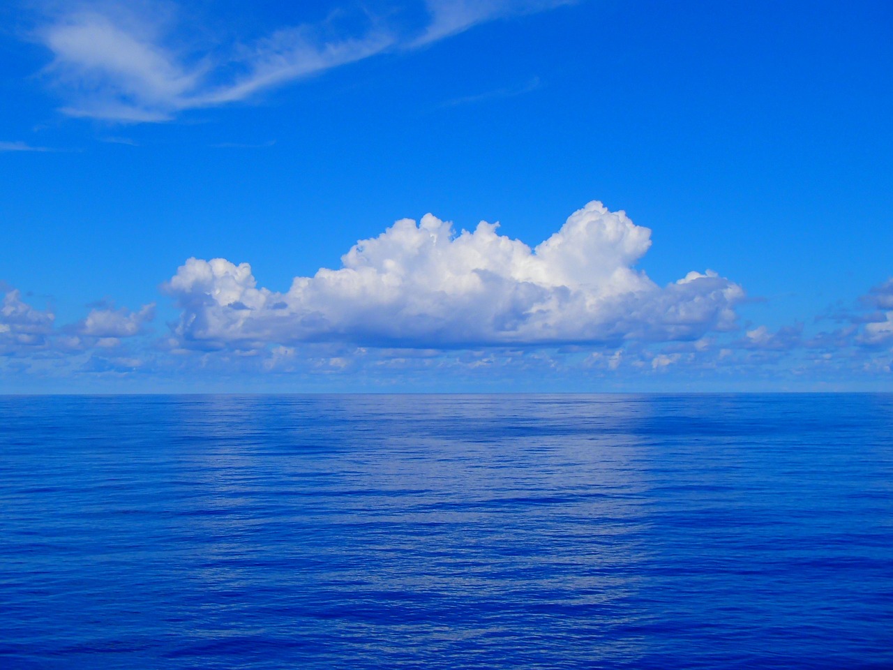 ocean cloud blue free photo