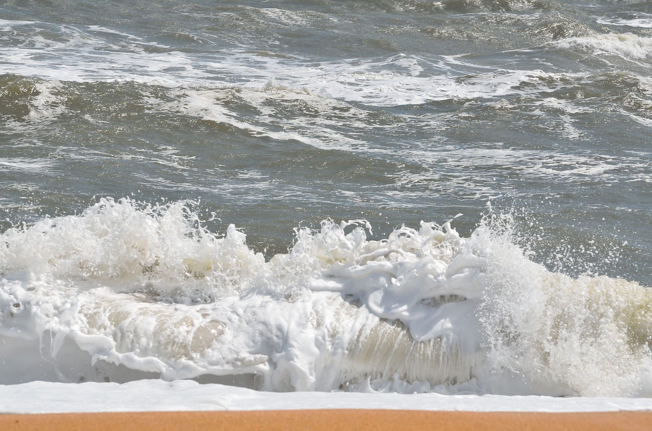 ocean waves foam free photo