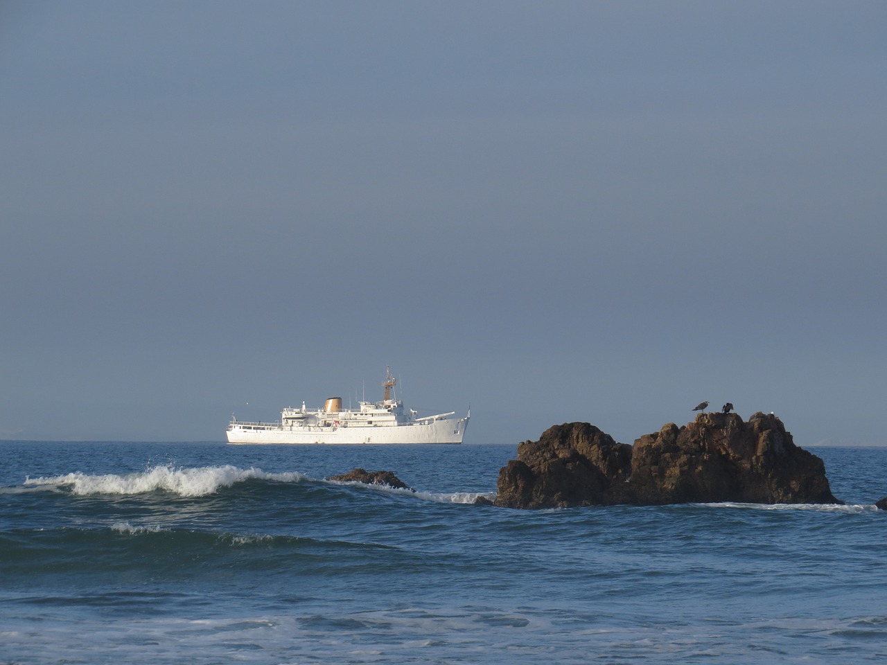 ocean sea waves free photo