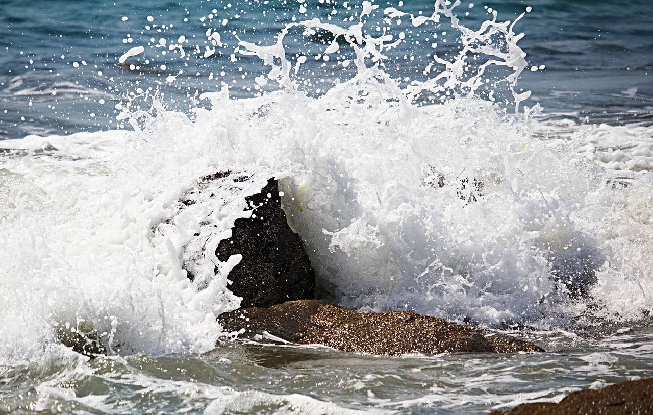 ocean rocks waves free photo