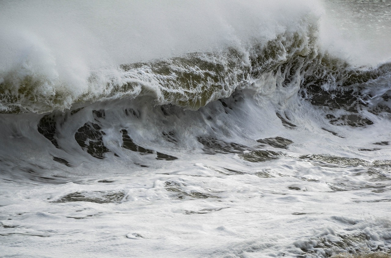 ocean swells waves free photo