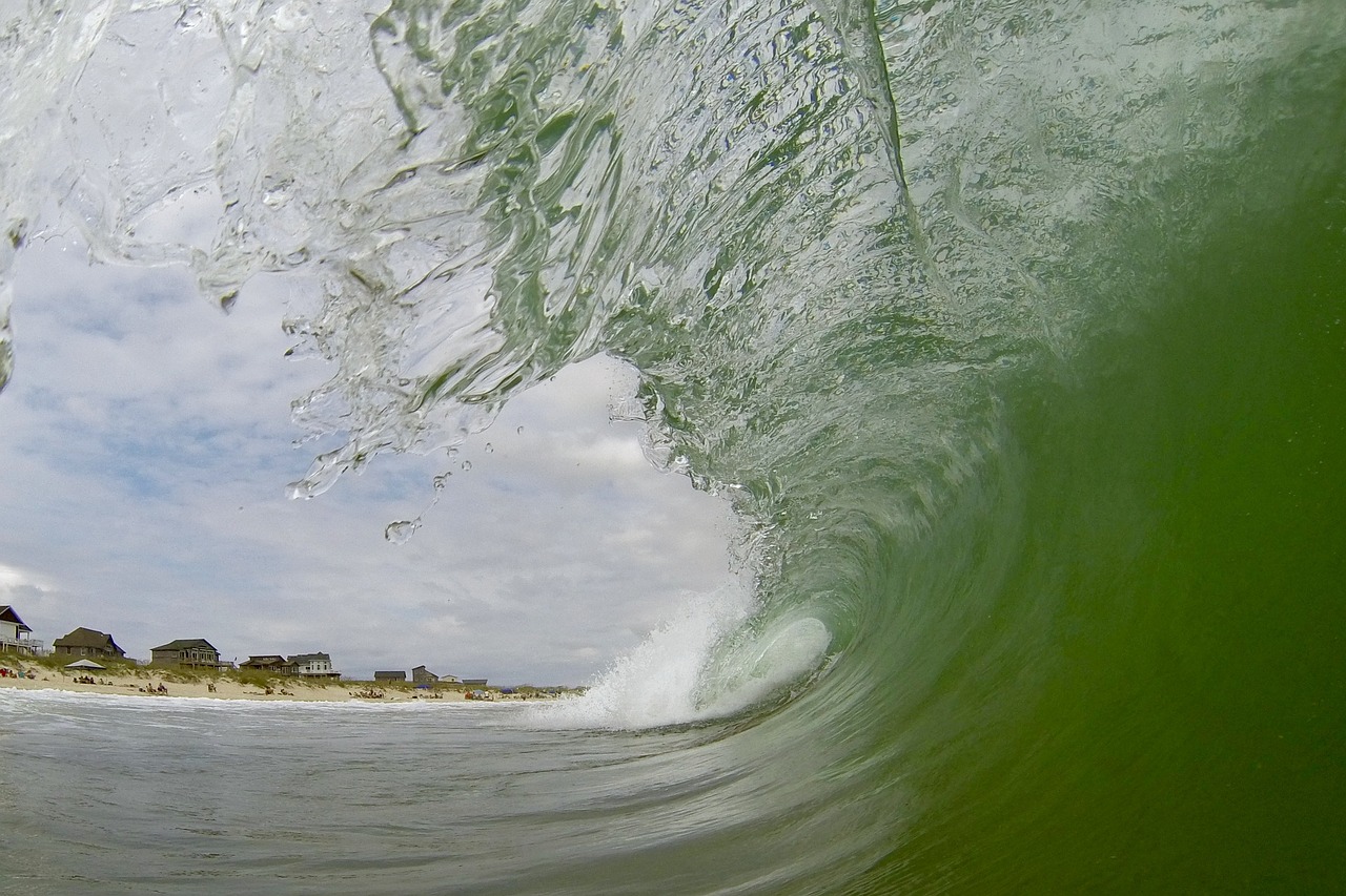 ocean wave barrel free photo