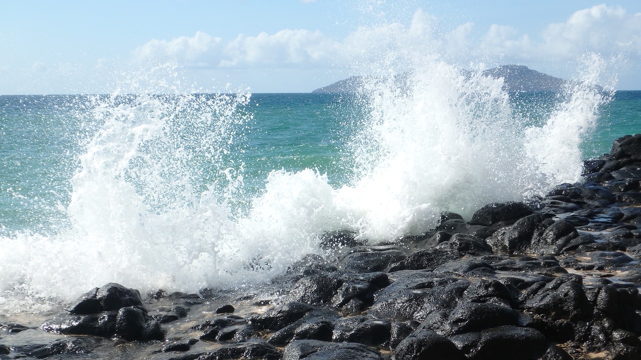 ocean splash beach free photo