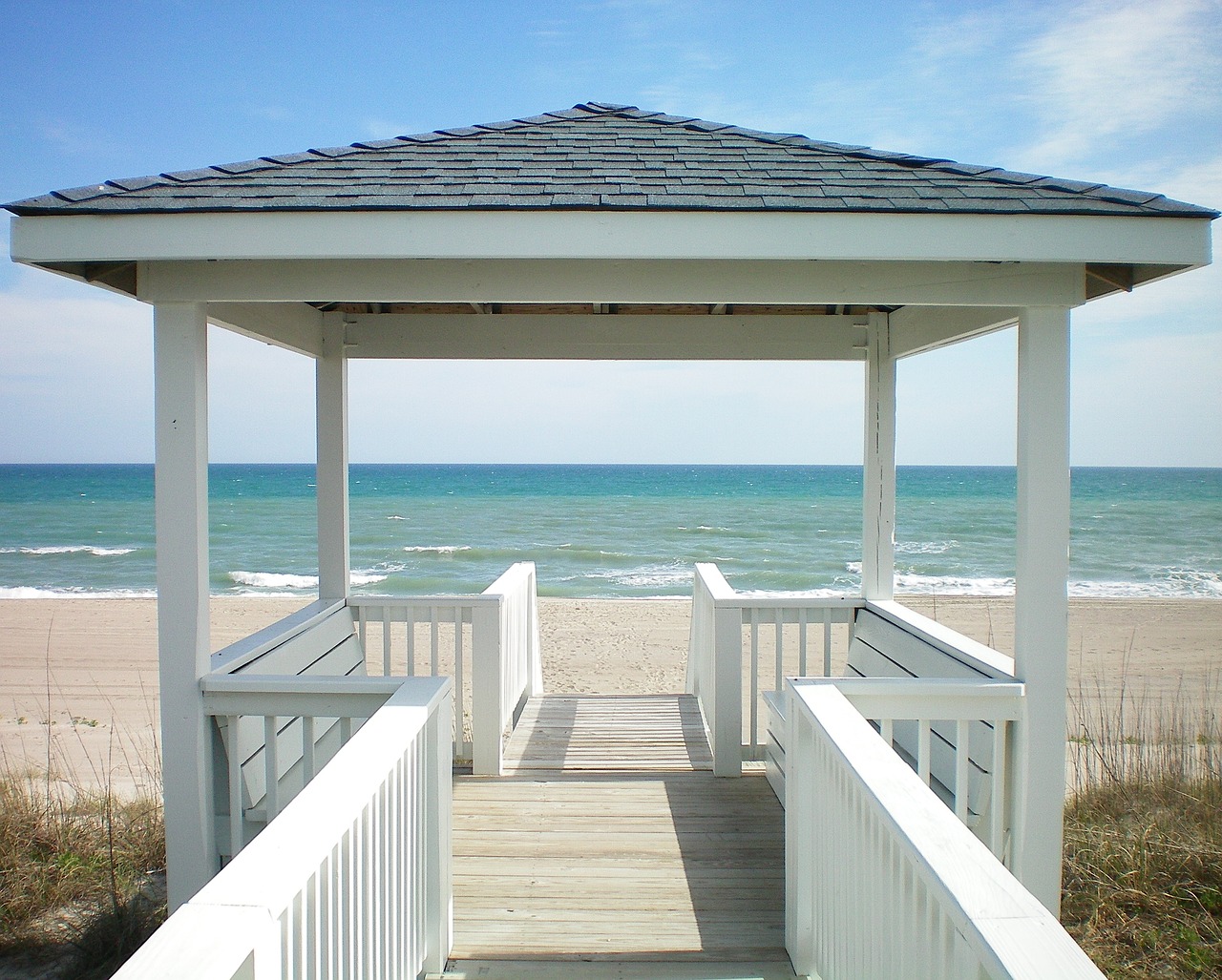 ocean  gazebo  beach free photo