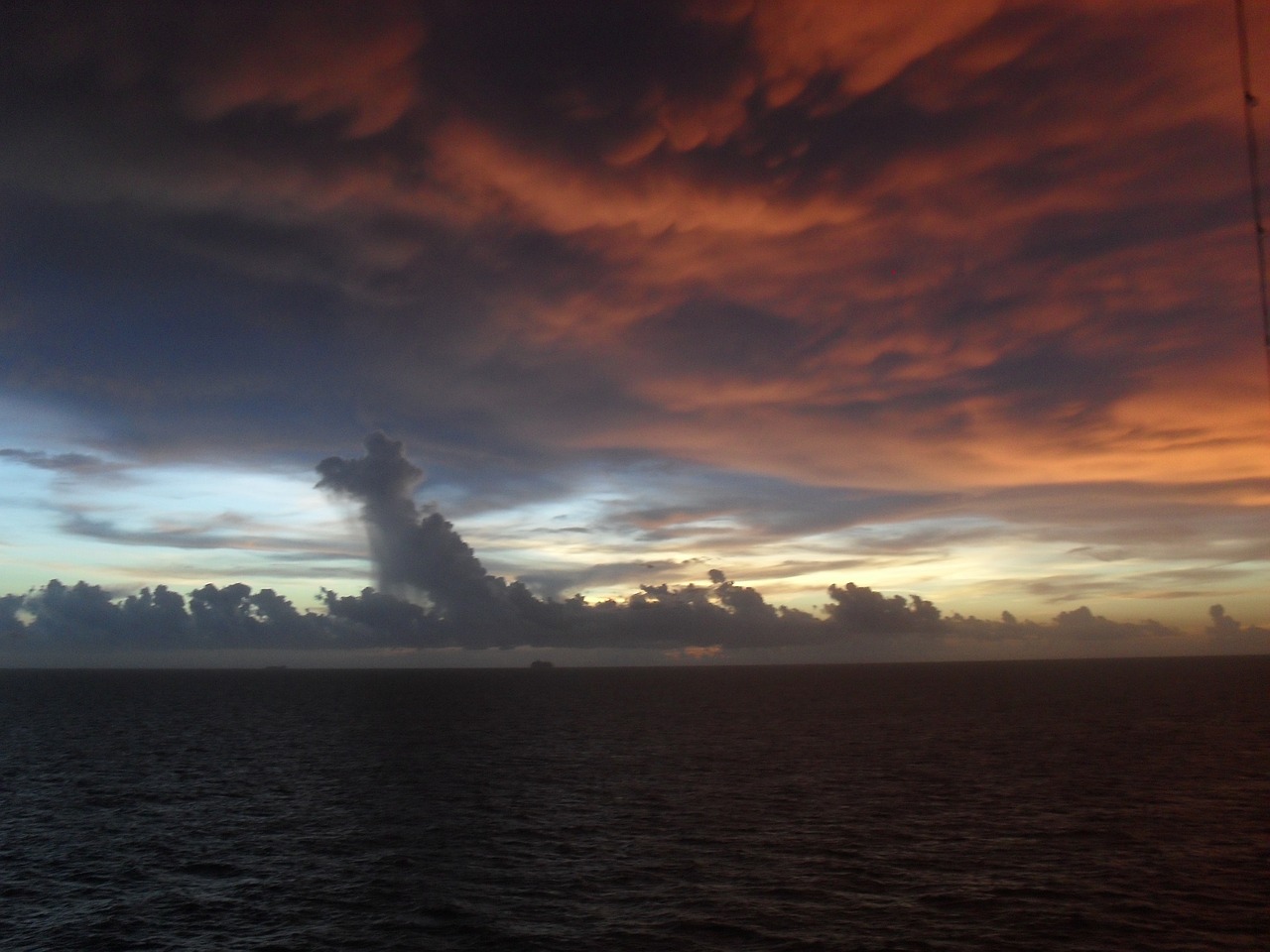 ocean clouds sunset free photo