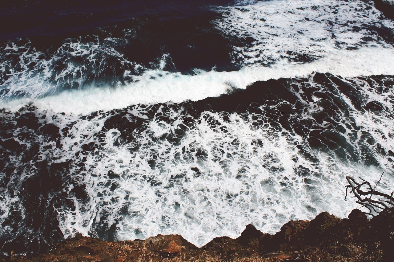 ocean sea waves free photo