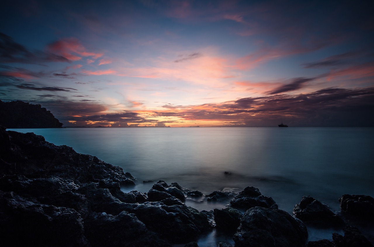 ocean view sunrise landscape sunrise free photo