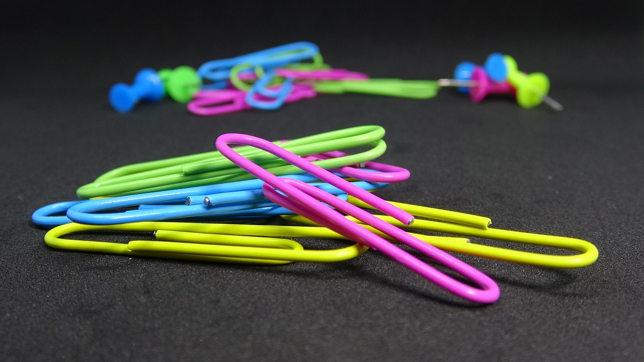 office  paper clips  metal free photo
