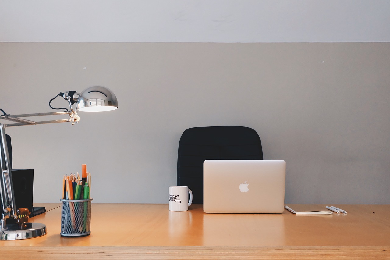 office desk wood free photo