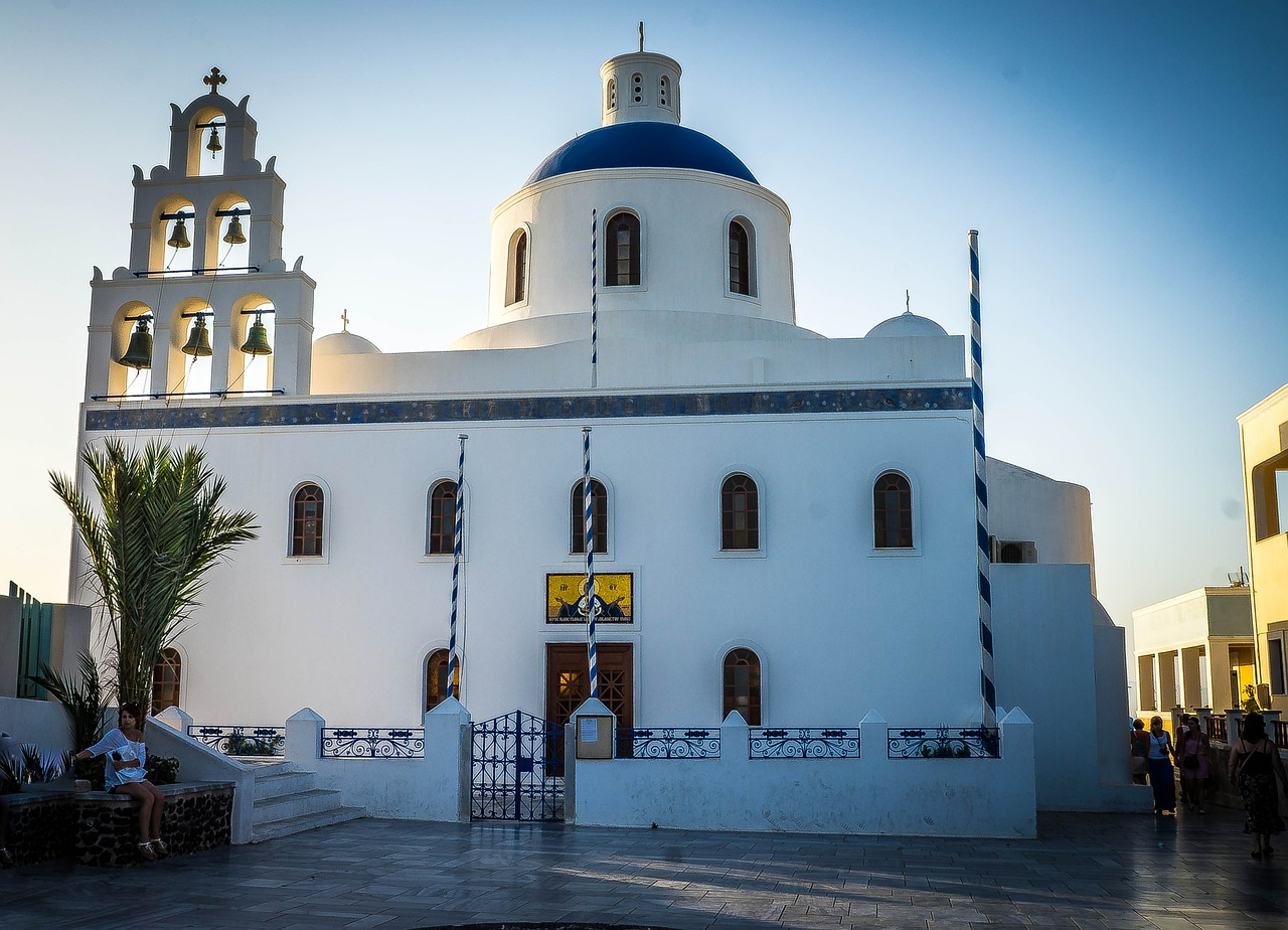 oia santorini greece free photo