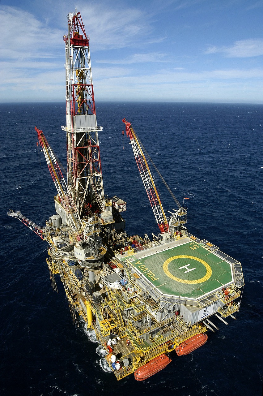oil platform mar free photo