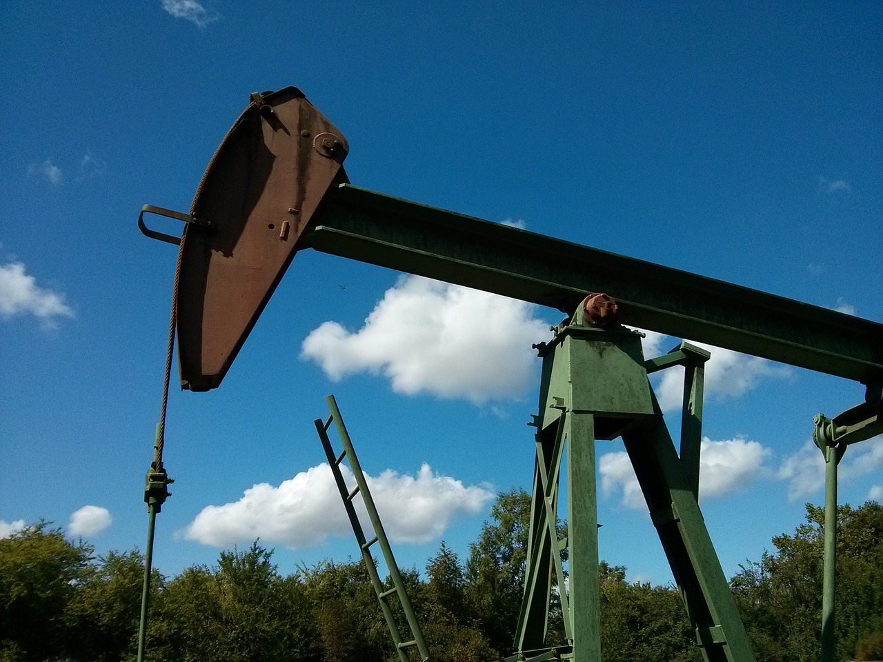 oil oil production oil pump free photo