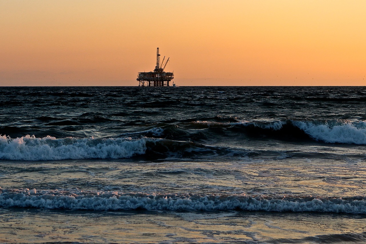 oil rig sea oil free photo