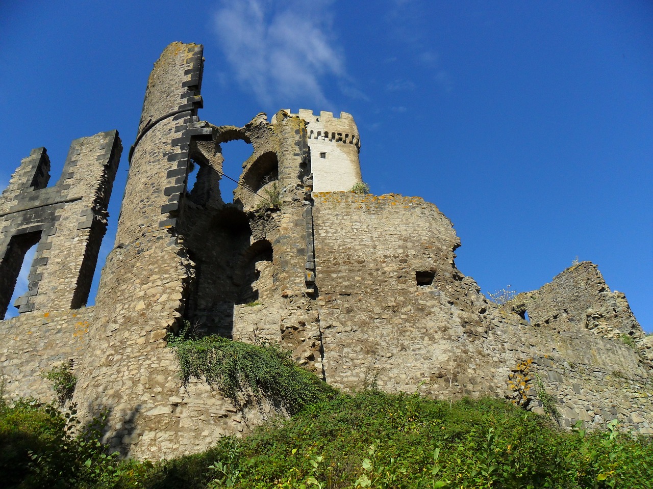 olbrück castle ruin keep free photo