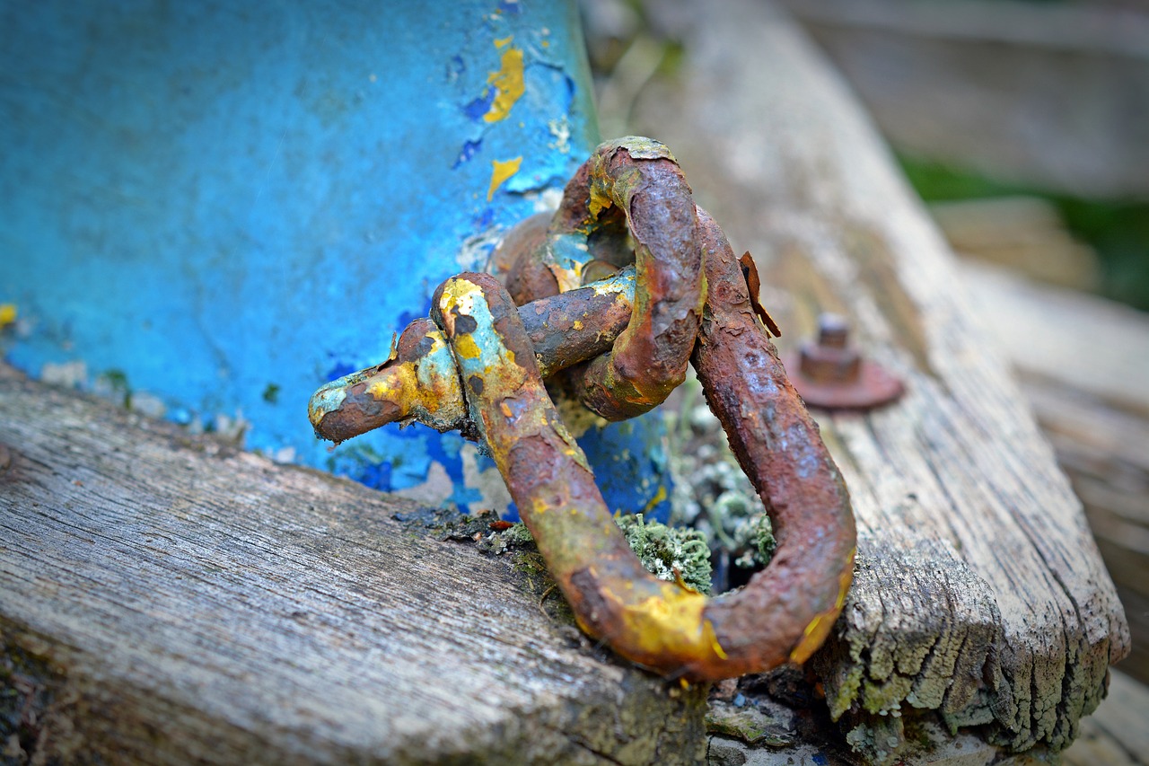 old rusted shackles free photo