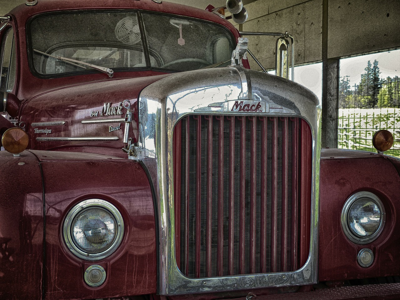 old logging truck red free photo