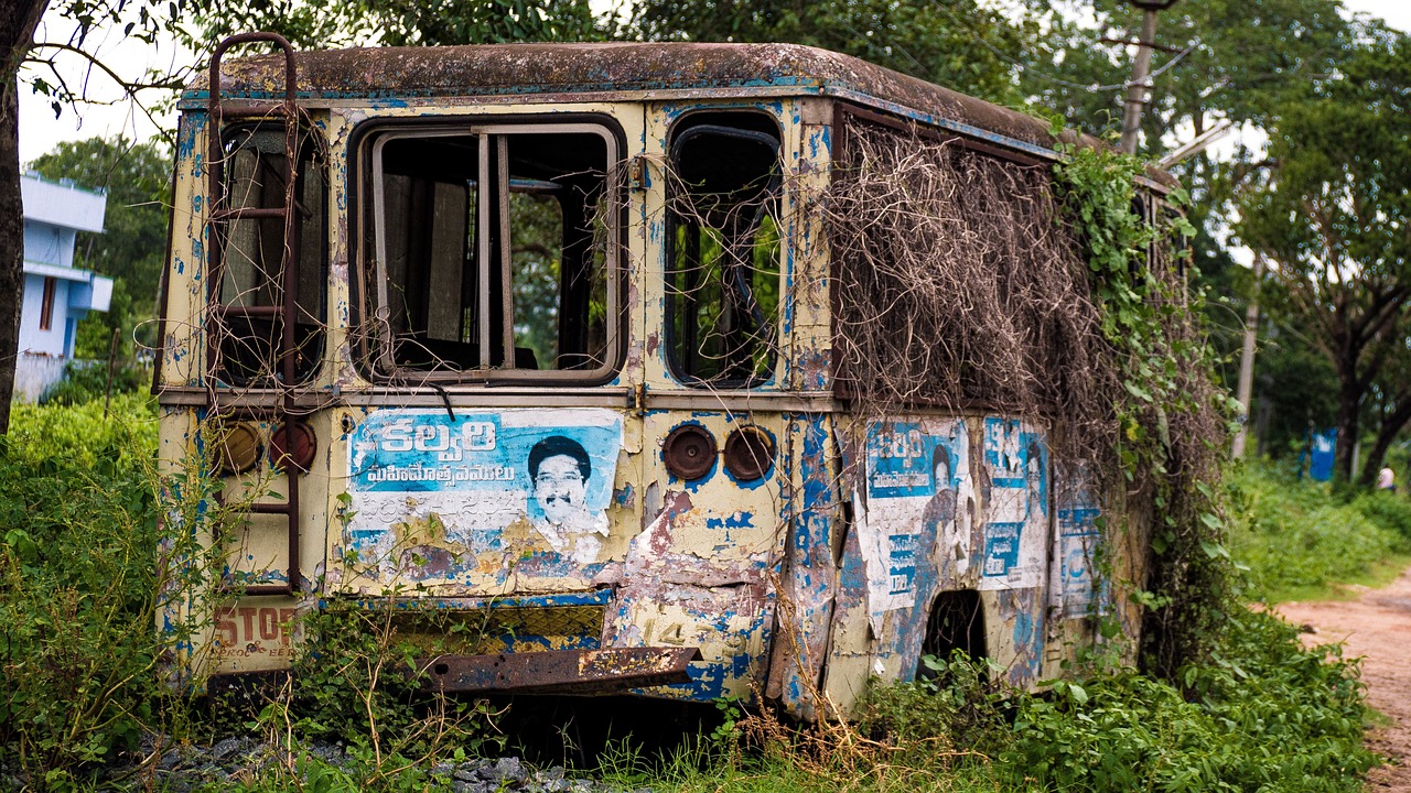 old rusty car free photo