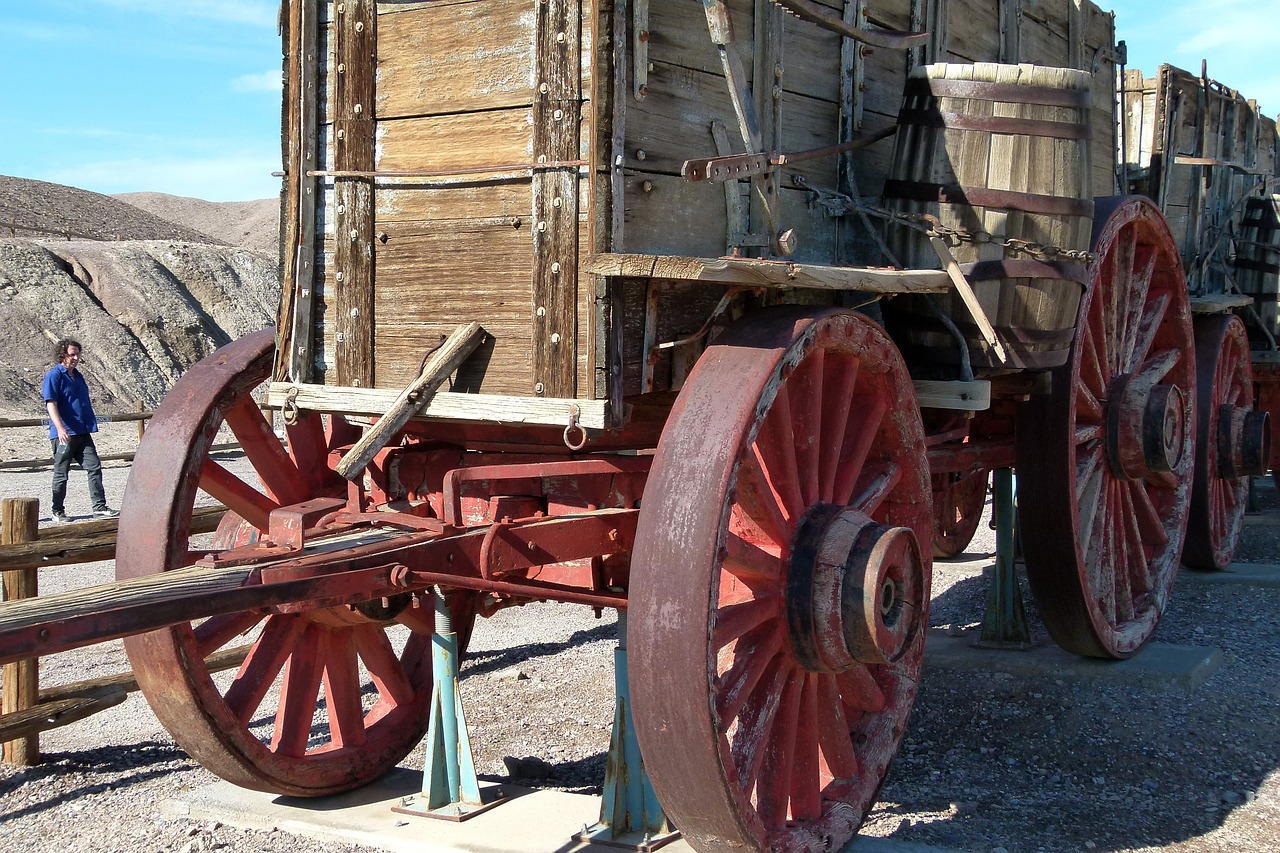 old wooden wagon free photo